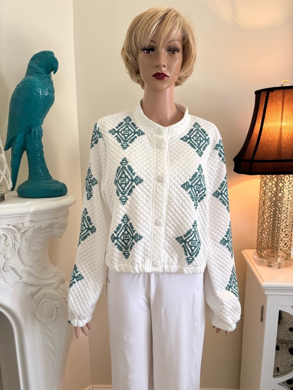 Quilted White Button-Front Jacket with Teal Diamond Motif - Picture 2 of 13